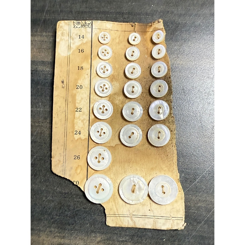 Vintage Faux Mother of‎ Pearl Buttons Card Antique Sewing Craft Supplies